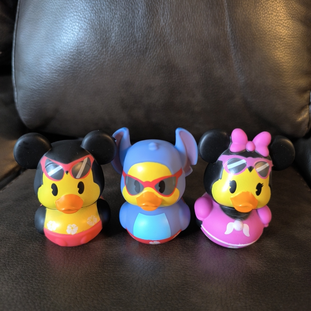 Disney Mickey and Friends Bath Toy Set - Black, Blue, Pink